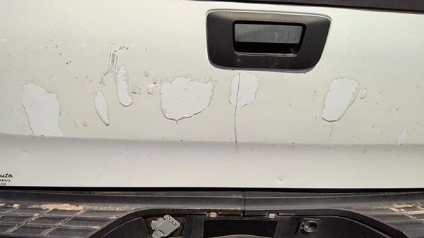 2008 Chevy Silverado 2500 Trunk/decklid/hatch/tailgate White 50U — photo 8