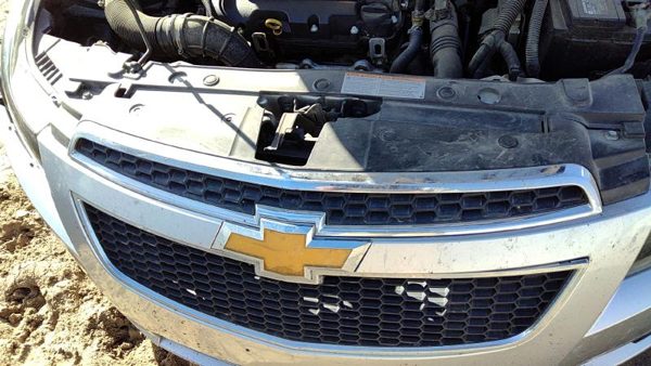 2011-2014 Chevy Cruze Front Upper Grille Assembly Oem 96981100 — photo 1