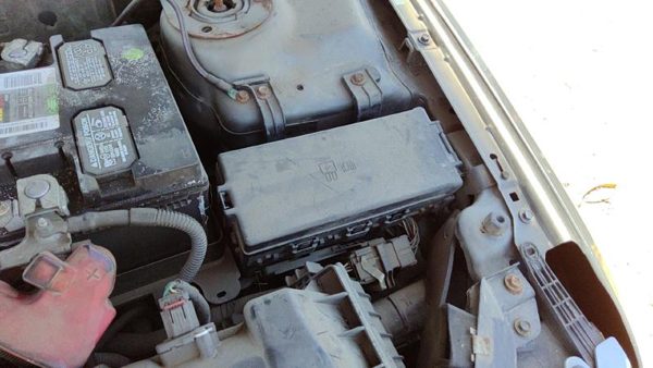2010-2012 Ford Fusion Engine Fuse Box Power Distribution Panel Oem 2.5L — photo 3