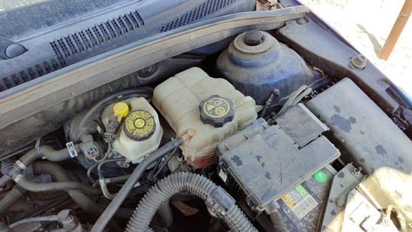 2013 Chevrolet Cruze Coolant Recovery Bottle Chevy 13393368 — photo 3