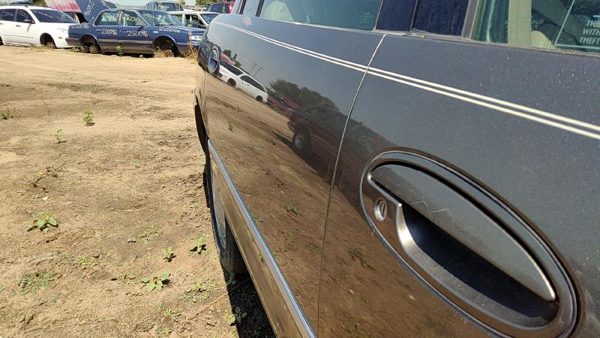 1999 Buick Park Avenue Rear Door RH Brown 76U — photo 3