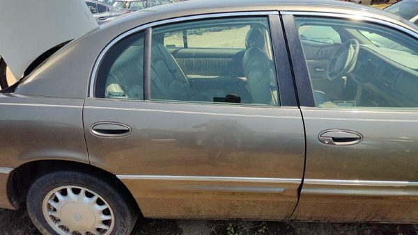 1999 Buick Park Avenue Rear Door RH Brown 76U — photo 1