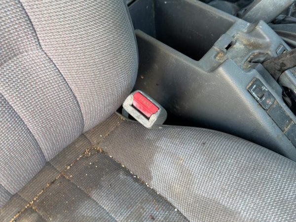 1992-1995 Nissan Pathfinder Passenger Right Front Seat Belt Buckle Receiver Gray — photo 5