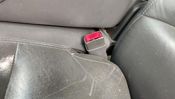 02-05 Buick Lesabre Driver Left Front Seat Belt Buckle Receiver Oem Graphite 933 — photo 1