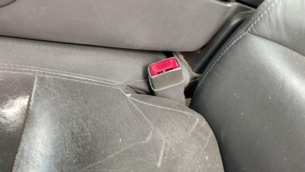 02-05 Buick Lesabre Driver Left Front Seat Belt Buckle Receiver Oem Graphite 933 — photo 2