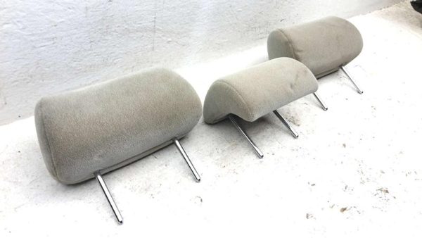 2007-2008 Toyota Corolla Set Of Head Rests Oem Rear Head Rest Center — photo 2