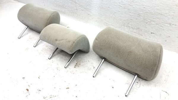 2007-2008 Toyota Corolla Set Of Head Rests Oem Rear Head Rest Center — photo 3