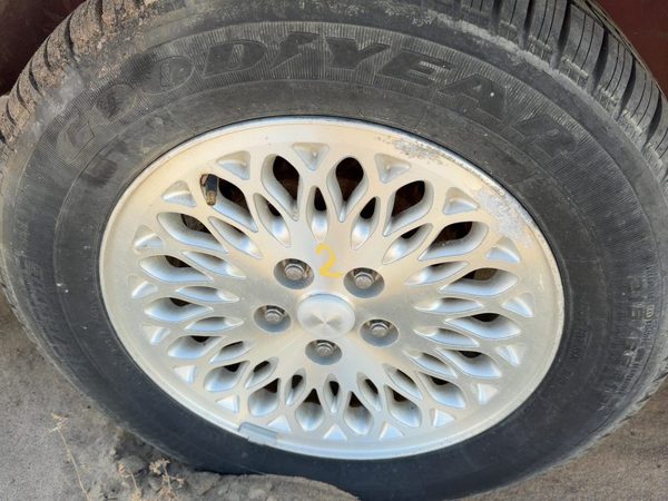 1996-1997 Chrysler Town & Country 16" Aluminum Wheel Oem Factory Rim #2 16X6-1/2 — photo 3