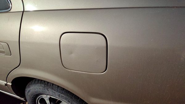1997-2001 Toyota Camry Fuel Tank Door With Hinge Gas Lid Oem Filler Gold — photo 1