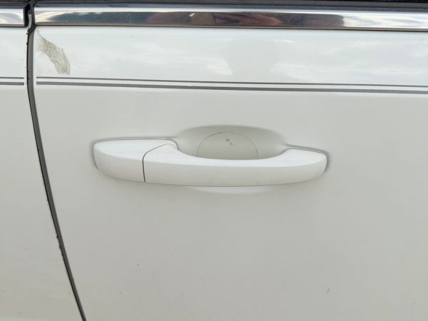 08-16 Town & Country Driver Left Rear Outside Door Handle Oem Back White Pw1 — photo 1