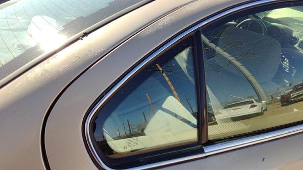 99-05 Grand Am Passenger Right Rear Vent Window Back Door Glass With Frame — photo 2