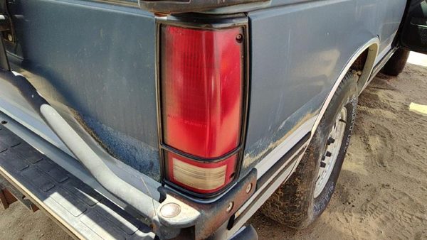1983-1994 Chevy S10 Blazer Passenger Right Tail Light Brake Lamp Oem Rear — photo 1