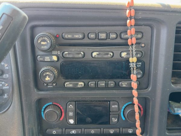 2003-2005 Chevy Suburban 1500 Stock Radio Oem Factory Stereo Cd Player 10357886 — photo 2