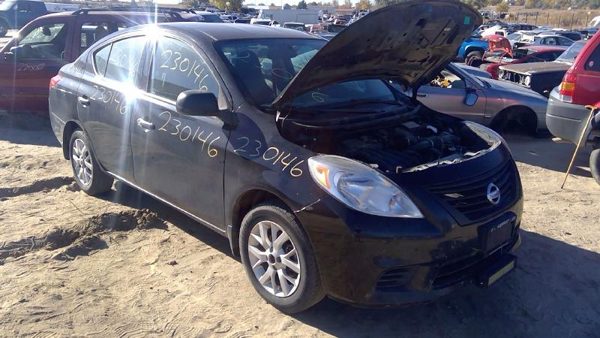 2014 Nissan Versa — vehicle photo 1