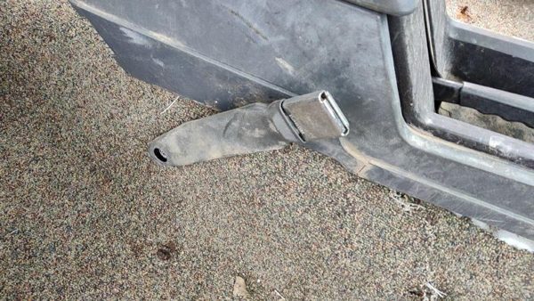 1992 Jeep Cherokee Passenger Right Front Seat Belt Buckle Receiver Oem Gray — photo 1