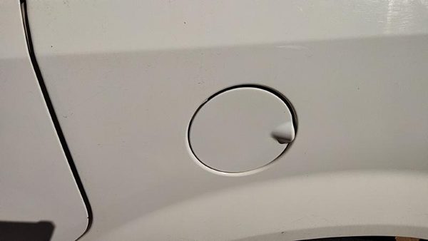 2008-2020 Dodge Grand Caravan Fuel Tank Door With Hinge Gas Lid Filler White Pw1 — photo 3