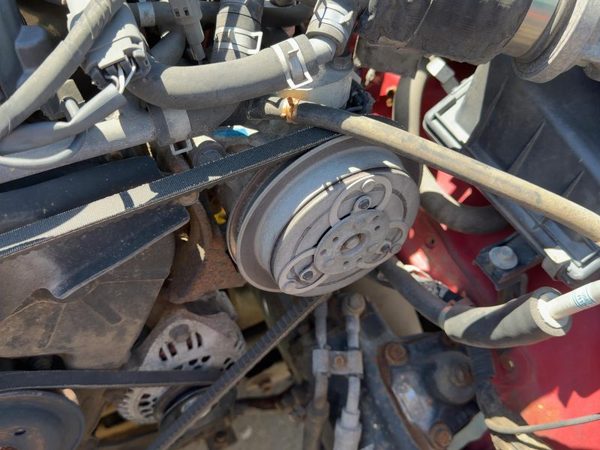 1994 Nissan Pathfinder Mount Bracket Set for AC Compressor OEM 3.0L — photo 3
