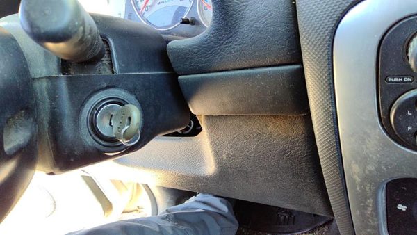 2002-2007 Jeep Liberty Ignition Switch Assembly With Key Complete Electrical Oem — photo 1