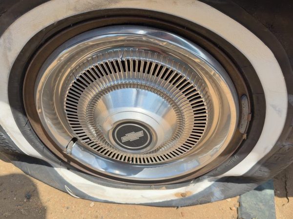 1971-1976 Chevy Impala Set of Four 15 Inch Hubcaps Wheel Covers OEM 03968761 — photo 6