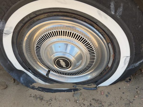 1971-1976 Chevy Impala Set of Four 15 Inch Hubcaps Wheel Covers OEM 03968761 — photo 7