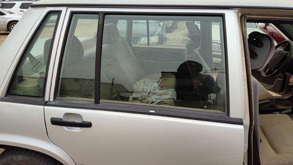 1991 Volvo 740 Rear Door RH Silver — photo 7