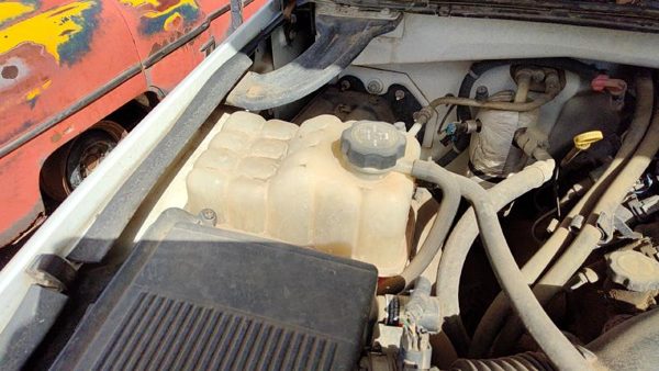 99-04 Chevy Silverado 1500 Coolant Reservoir Radiator Overflow Tank Bottle Oem — photo 2