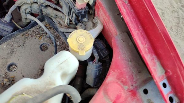 94-97 Ford Aspire Windshield Washer Fluid Reservoir With Pump Oem Wiper Tank — photo 2