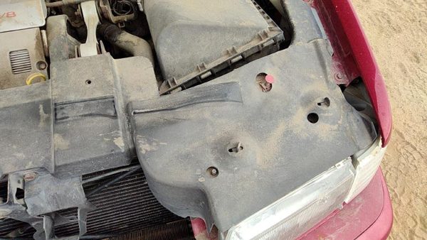 96-02 Eldorado Top Plastic Cover Set Above Radiator Support Sight Shield — photo 6