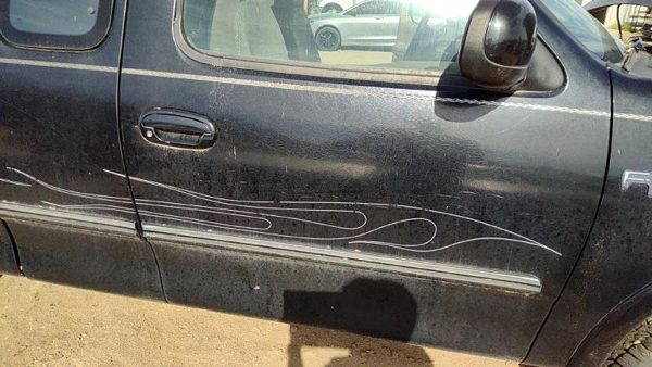 1997 Ford F-150 Front Door RH Black Ua — photo 4
