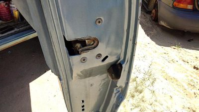 1986-1989 Dodge Ram W150 Passenger Right Front Door Latch With Rods/Cables Oem
