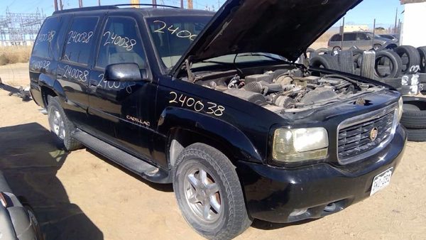 2000 Cadillac Escalade — vehicle photo 1
