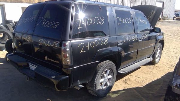 2000 Cadillac Escalade — vehicle photo 8