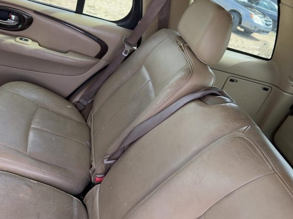 04 Rainier Complete Set Rear Seat Belts Retractor Buckle Left Right Back Tan 332 — photo 4