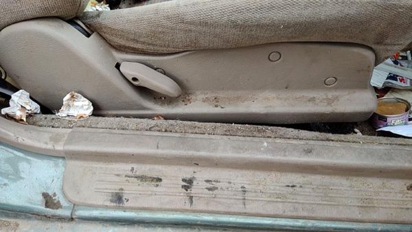00-04 Legacy Outback Passenger Right Side Seat Trim Panel Oem Tan — photo 5