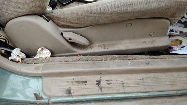 00-04 Legacy Outback Passenger Right Side Seat Trim Panel Oem Tan — photo 3