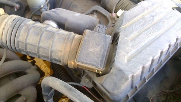 1996 Geo Tracker Air Flow Meter 1.6L — photo 4
