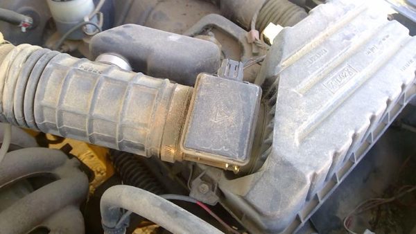 1996 Geo Tracker Air Flow Meter 1.6L — photo 6