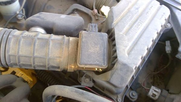1996 Geo Tracker Air Flow Meter 1.6L — photo 9