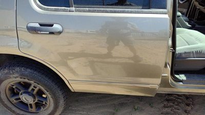 2005 Ford Explorer Rear Door RH Gold Tk
