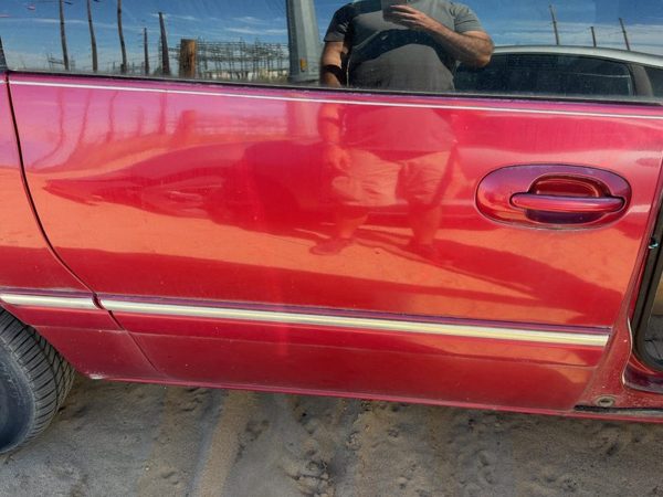 1996 Chrysler Town and Country Rear Door RH Candy Apple Red PH2 — photo 2