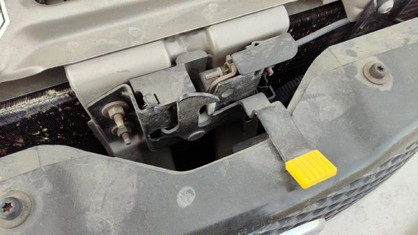 1995-1997 Ford Contour Hood Latch Assembly With Bracket Oem F5rz16138b — photo 2