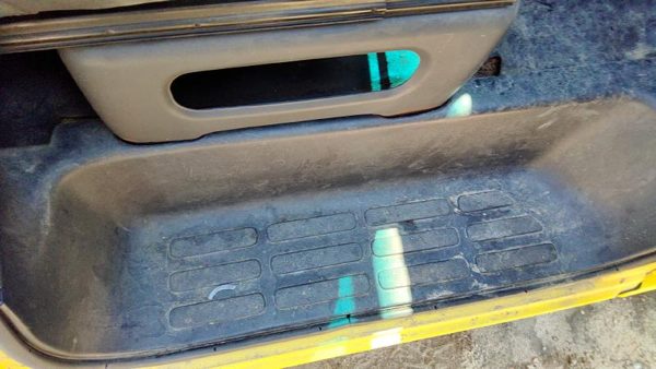 1996-2002 Express Van 2500 Passenger Right Lower Kick Trim Panel Oem Sill Step — photo 4
