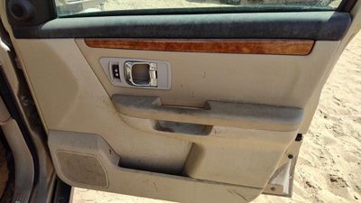 07-08 Grand Vitara Xl-7 Passenger Right Front Door Trim Panel With Switches Tan