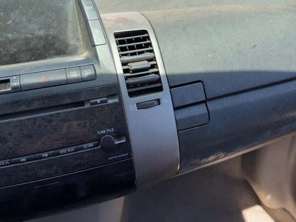 2004-2009 Toyota Prius Right Heater AC Vent Trim Bezel Bisque — photo 2