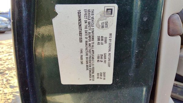 1996 Oldsmobile 88 Front Door RH Green — photo 6