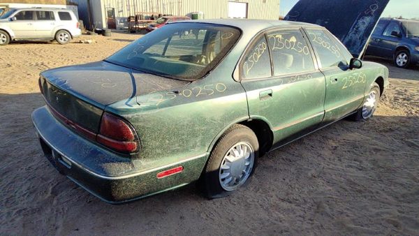 1996 Oldsmobile 88 Front Door RH Green — photo 8