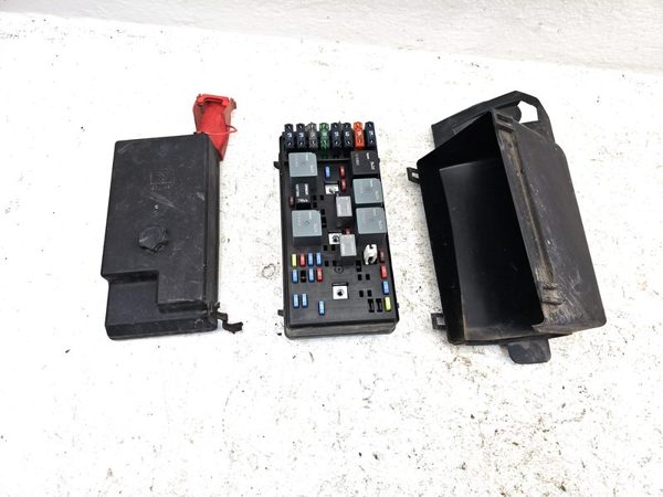 2000-2005 Buick Century Engine Fuse Box Power Distribution Panel Oem 3.1L — photo 1