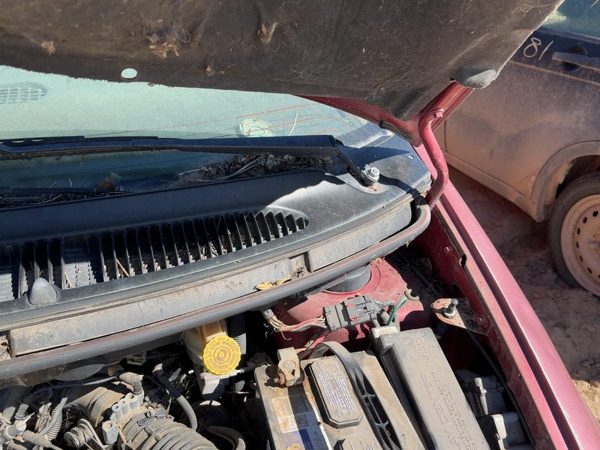1996 Chrysler Town & Country Windshield Wiper Cowl Vent Trim Panel Oem Cover — photo 3