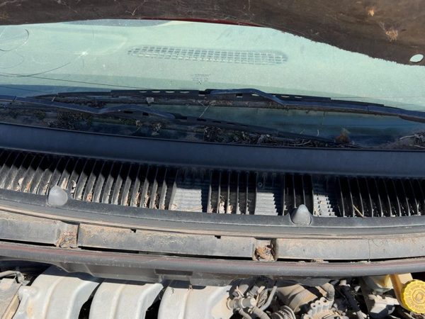 1996 Chrysler Town & Country Windshield Wiper Cowl Vent Trim Panel Oem Cover — photo 5