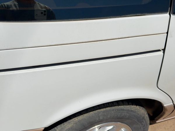 96-98 Mercury Villager Right Rear Quarter Moulding Door Roller Cover Trim — photo 6